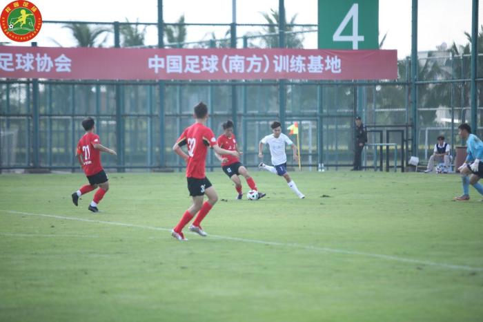 海口举办的2024-2025全国青少年校园足球四级联赛