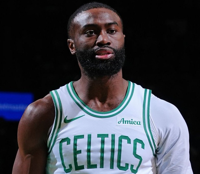 布朗罚球创生涯新高 41分引领绿军力克太阳