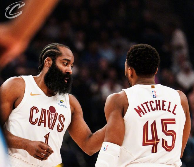 詹姆斯里程碑对决骑士 东契奇回归湖人迎关键战