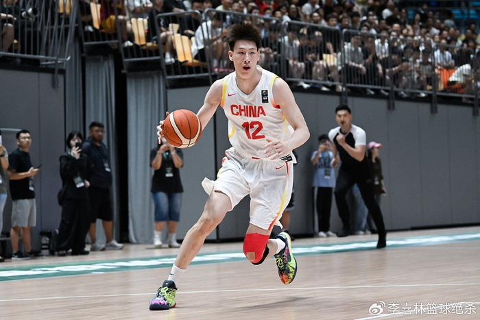 中国新星郇斯楠巅峰赛迎战美国队 静态数据领先